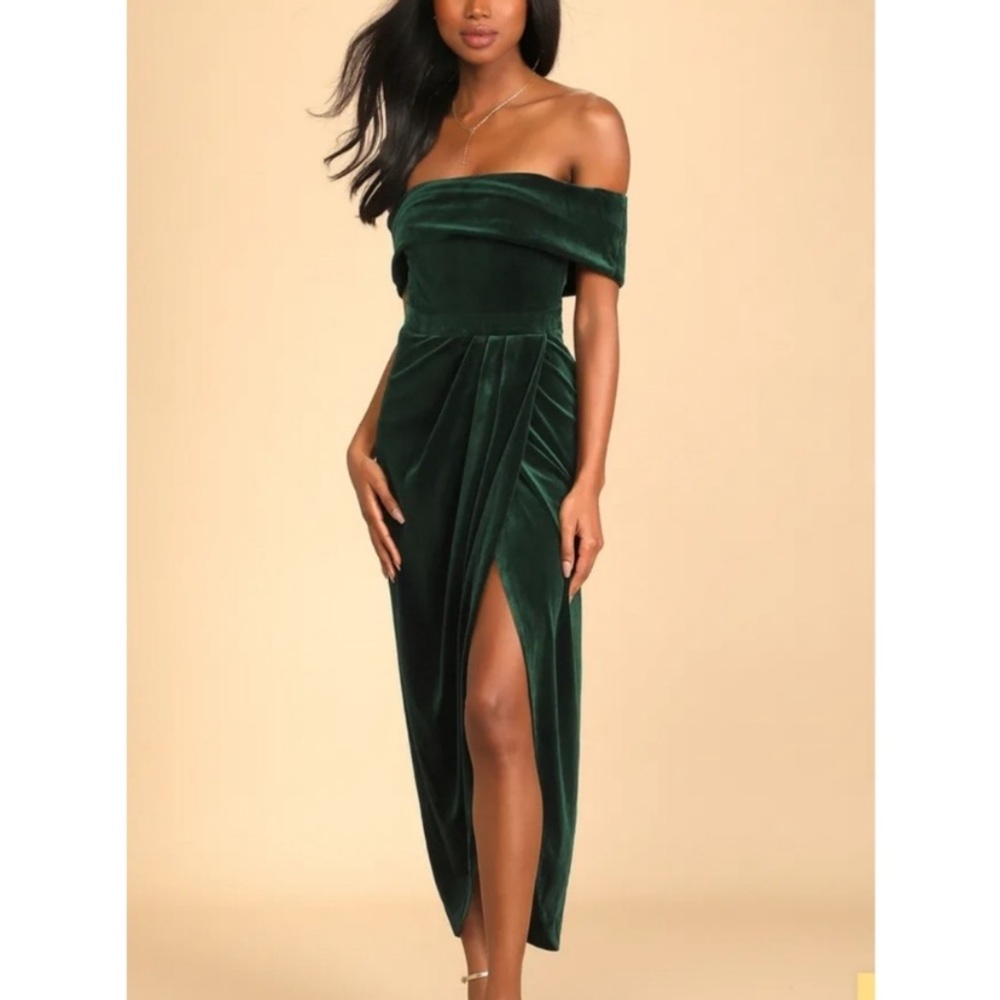 Lulu’s l  Emerald Green Velvet Off-the-shoulder Maxi Dress